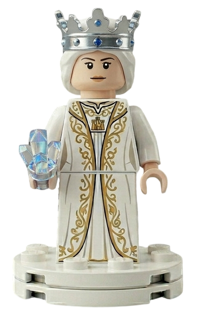 CHEZZIES queen in white ornamental armour